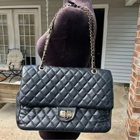 * Badgley Mischka * Quilted Messenger Bag - Picture 4 of 10